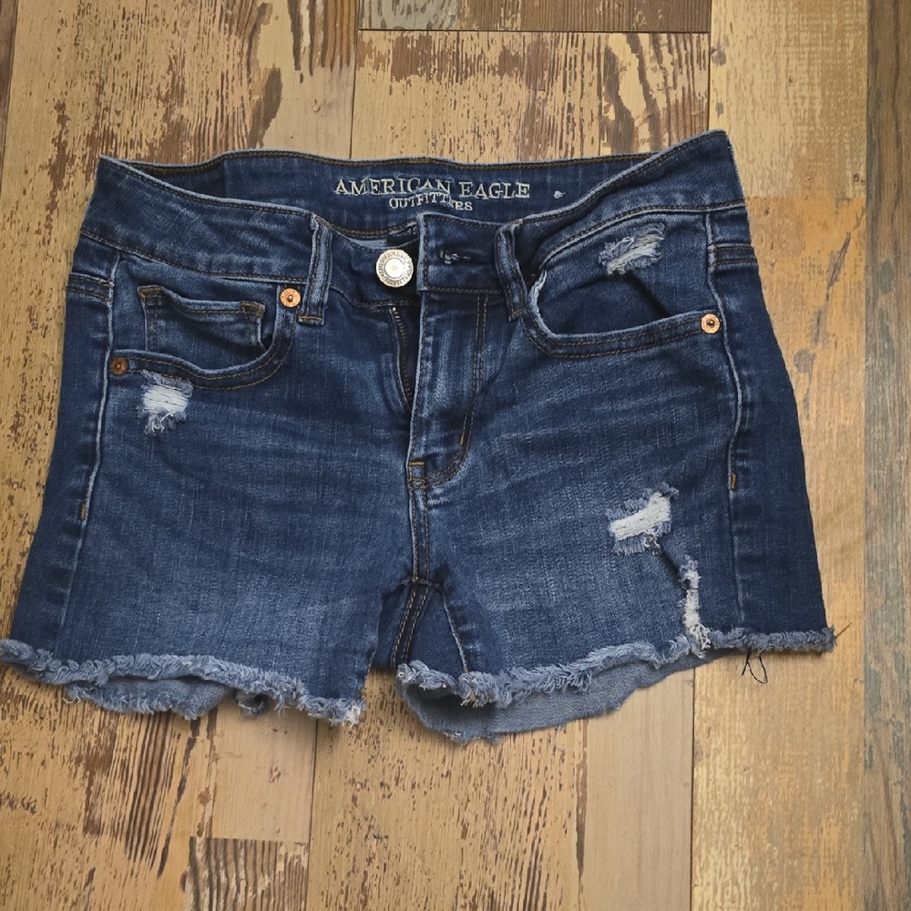 American Eagle Outfitters Distressed Dark Blue Jean Shorts Womens Size 4